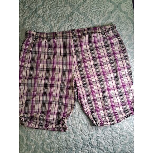 Women's Plus Essentials Purple Checkered Capri's Size 30/32 - Picture 4 of 10